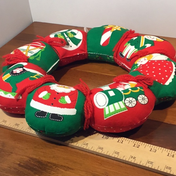 Vintage 12” Handcrafted Christmas Wreath - Picture 11 of 15